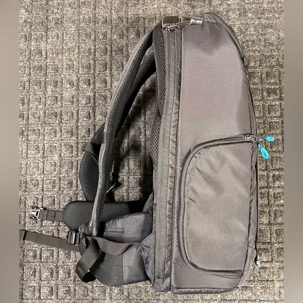 Thule EnRoute Camera Backpack - Picture 4 of 6
